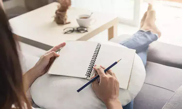 Simple Ways to Organize Your Thoughts During Stressful Days